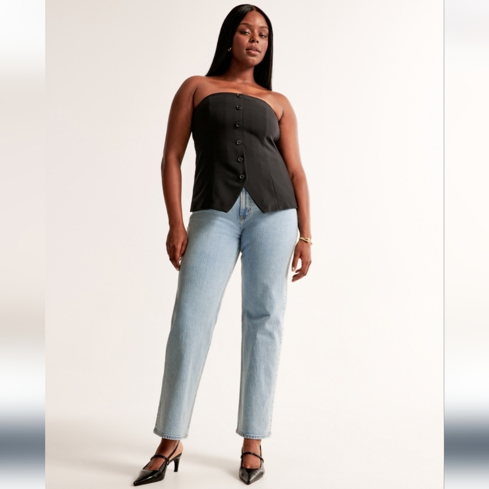 NWT Abercrombie & Fitch High Rise Vintage Straight Jean 28